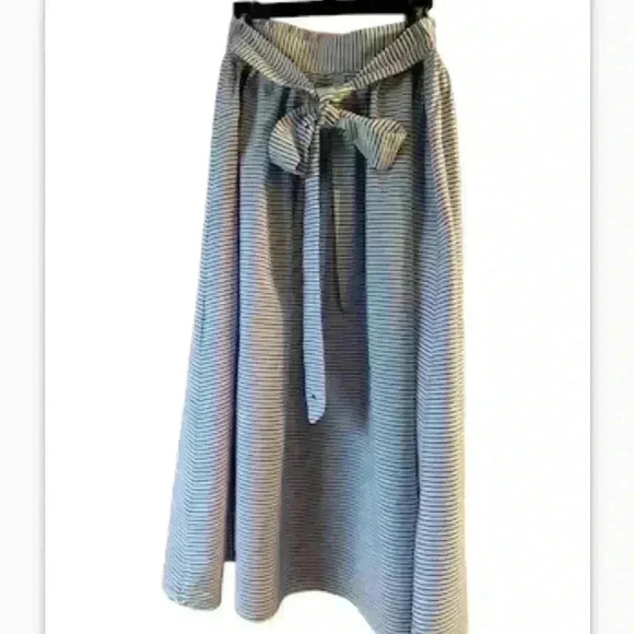 Vineyard Vines skirt - Picture 3 of 5